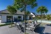 Neubau Luxus-Bungalow mit Pool am Golfplatz - Rückansicht Außen