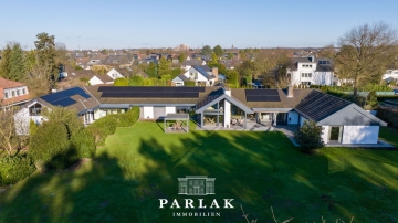 Traumhafter Walmdach-Bungalow in herausragender Lage von Ratingen-Lintorf, 40885 Ratingen, Bungalow zum Kauf