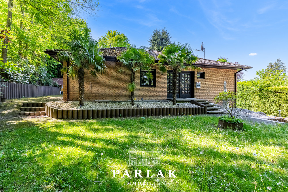 Der Wald als Nachbar – Hochwertiger Bungalow mit Privatsphäre in Essen-Kettwig, 45219 Essen / Kettwig, Einfamilienhaus