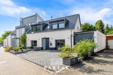 Stilvolles Refugium in Rheinlage, 40589 Düsseldorf, Einfamilienhaus