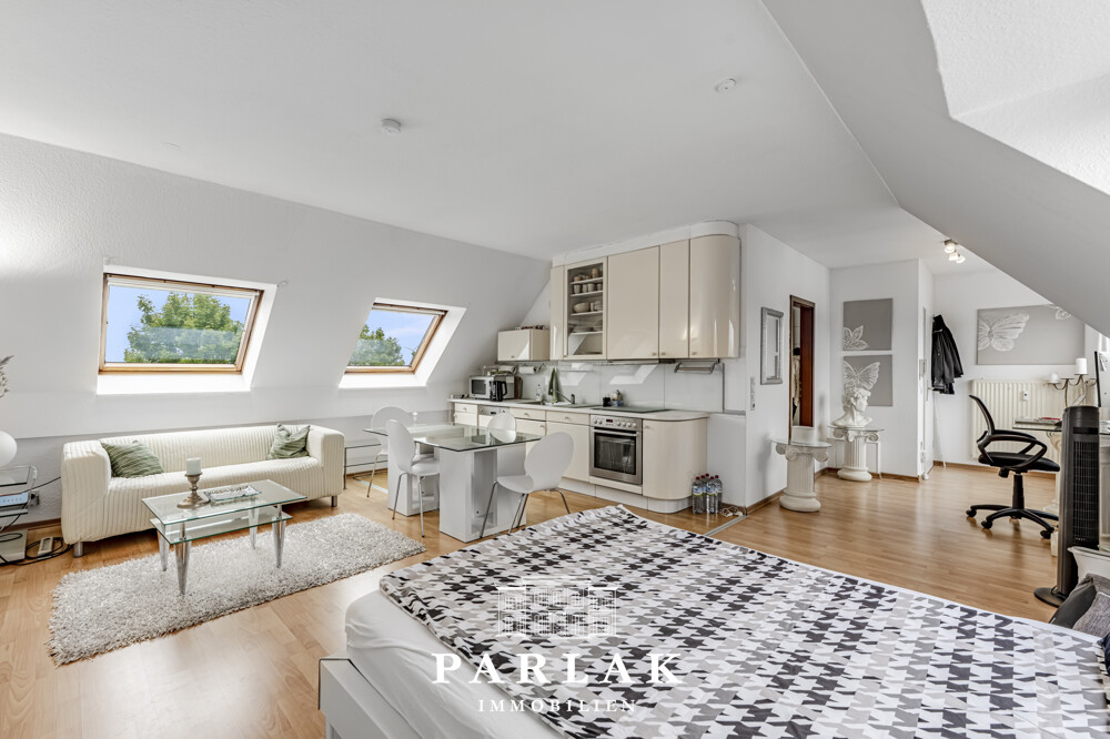 Wunderschönes, lichtdurchflutetes 1-Zimmer-Apartment mit Tiefgaragenstellplatz, 41564 Kaarst / Büttgen, Dachgeschosswohnung