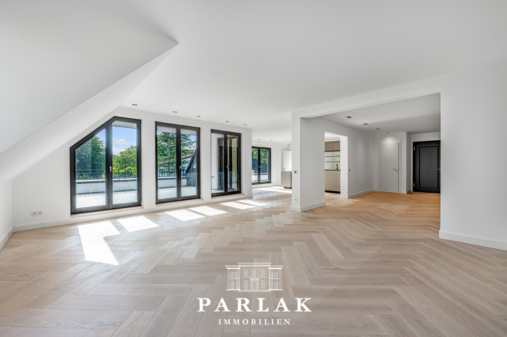 Exklusive 5-Zimmer-Penthouse-Maisonette in repräsentativer Villa, 40629 Düsseldorf / Hubbelrath, Penthousewohnung