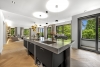 Möblierte Luxus-Residenz in prestigeträchtiger Neubauvilla - Exklusive Einbauküche