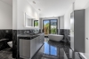 A Class of Its Own - High-End Gartenresidenz in Premium-Neubauvilla - Master-Bad