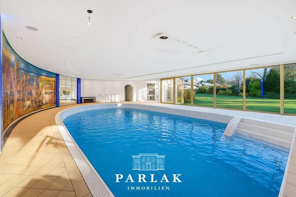 Traumhafte Villa mit Pool am Waldrand in Ratingen-Lintorf, 40885 Ratingen, Villa