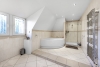 Traumhafte Villa mit Pool am Waldrand in Ratingen-Lintorf - Badezimmer