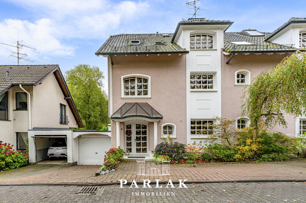 Außergewöhnliche Doppelhaushälfte mit Einliegerwohnung, Sauna und Kamin!, 42651 Solingen, Doppelhaushälfte