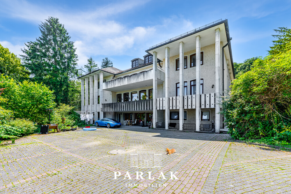 Repräsentatives Villenanwesen mit Potenzial zur Mehrfamiliennutzung, 42579 Heiligenhaus, Mehrfamilienhaus