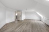 Stilvoll sanierte Maisonettewohnung mit Sonnen-Loggia in Rheinnähe - Schlafen