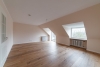 Stilvoll sanierte 4-Zimmer-Wohnung mit Sonnenbalkon in Düsseldorf-Oberkassel - Wohnbereich