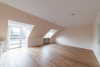 Stilvoll sanierte 4-Zimmer-Wohnung mit Sonnenbalkon in Düsseldorf-Oberkassel - Wohnenbereich2